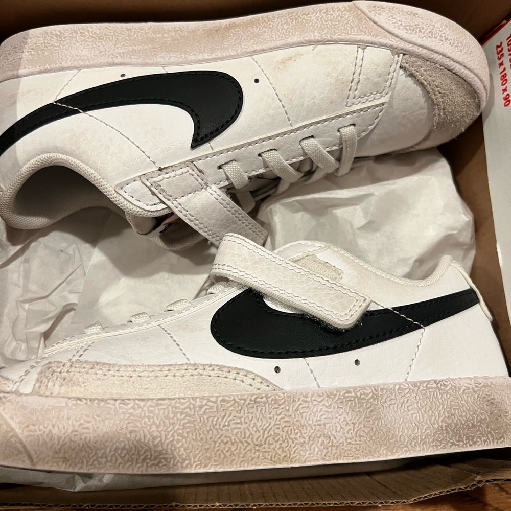 Nike Blazer Low '77 PS in White and Black